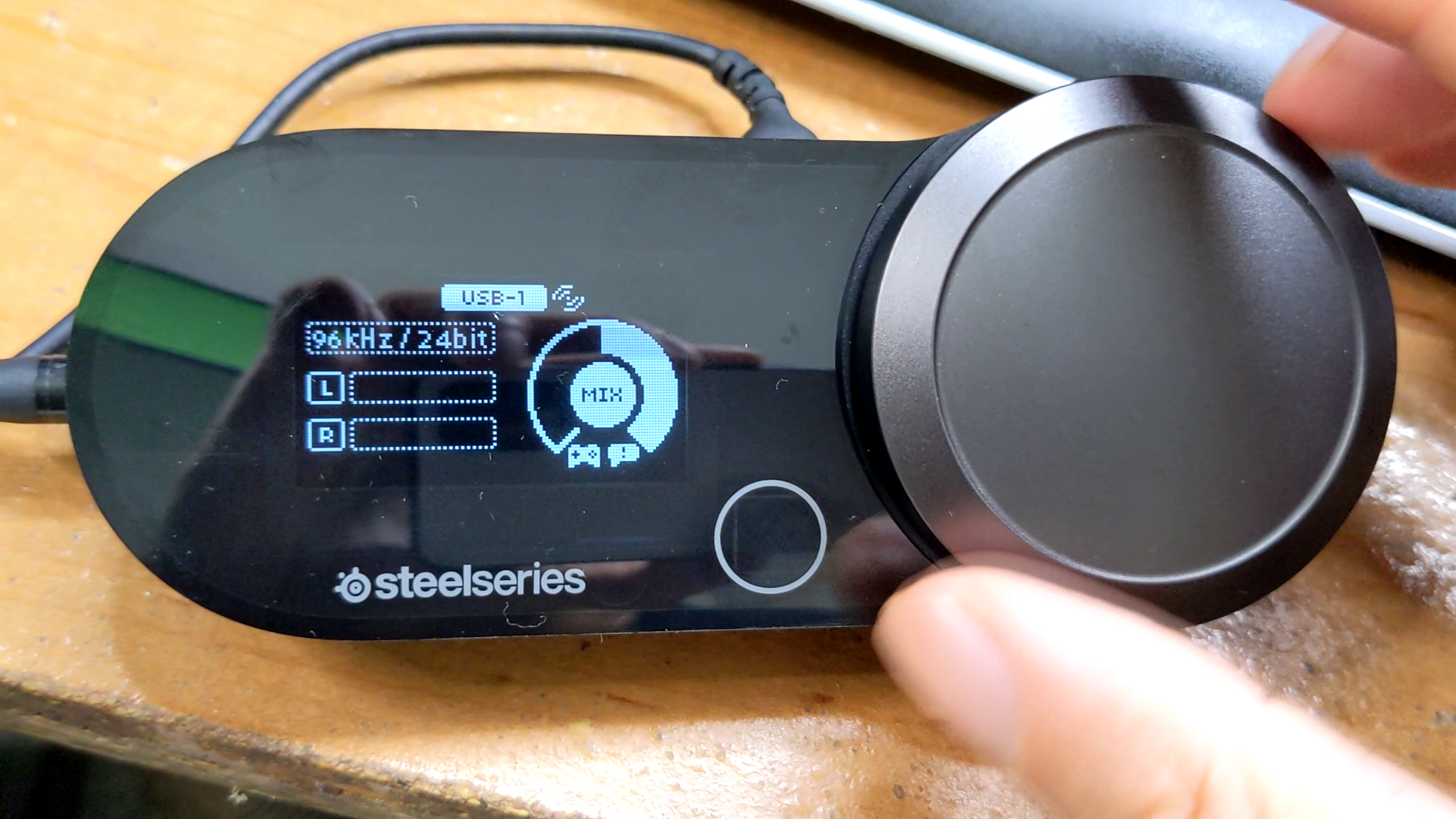 SteelSeries Arctis Nova Pro（Gamedac なし） Amazon.com: SteelSeries Arctis Nova Pro Multi-System Gaming